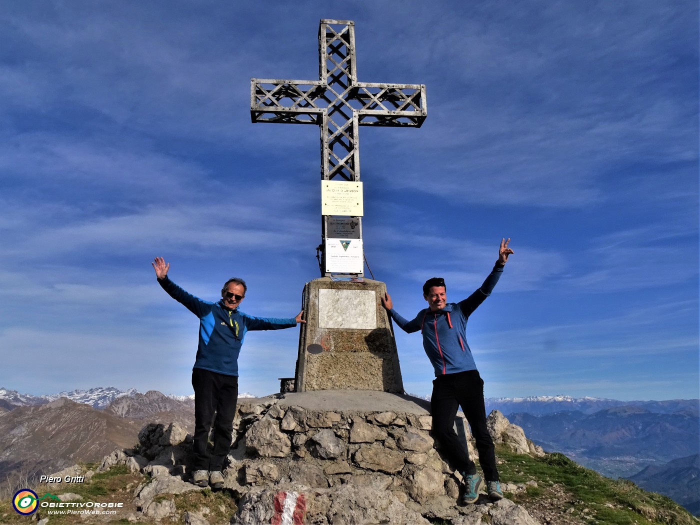 45 Alla croce di Cima Alben (2019 m).JPG